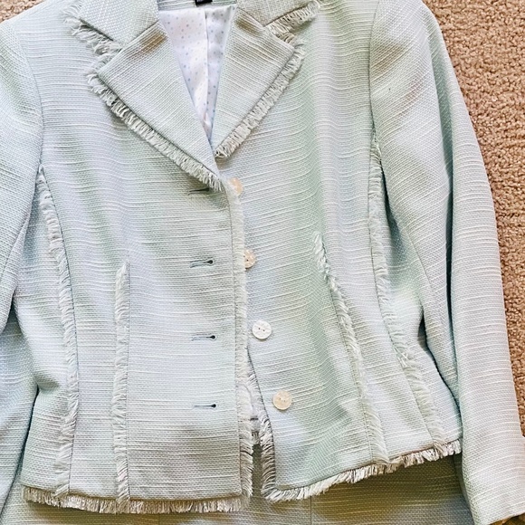 Larry Levine Baby Blue Skirt Suit Set – Size 6P (Like New) - Picture 4 of 8